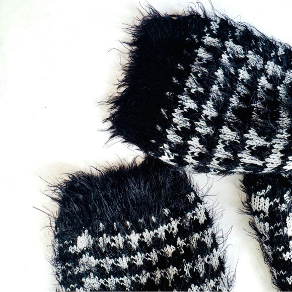 Ava couture fuzzy tie back pullover sweater ❤️ - Picture 5 of 8